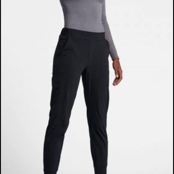 SOLD - Nike Bliss Training Pants - Picture 6 of 6